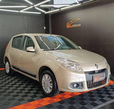 RENAULT SANDERO 1.0 AUTHENTIQUE 16V FLEX 4P MANUAL RENAULT SANDERO 1.0 AUTHENTIQUE 16V FLEX 4P MANUAL